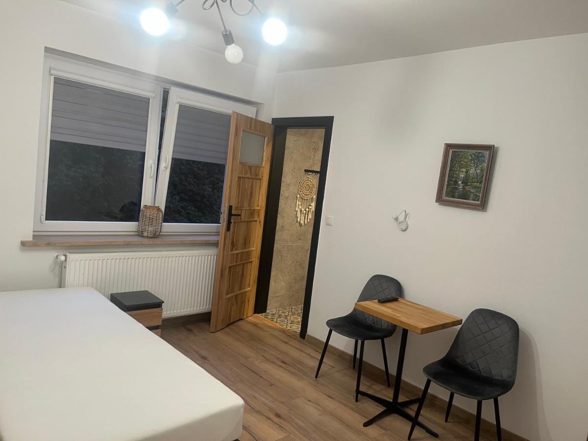 Aparthotel Happy 4 Krosno Exteriér fotografie
